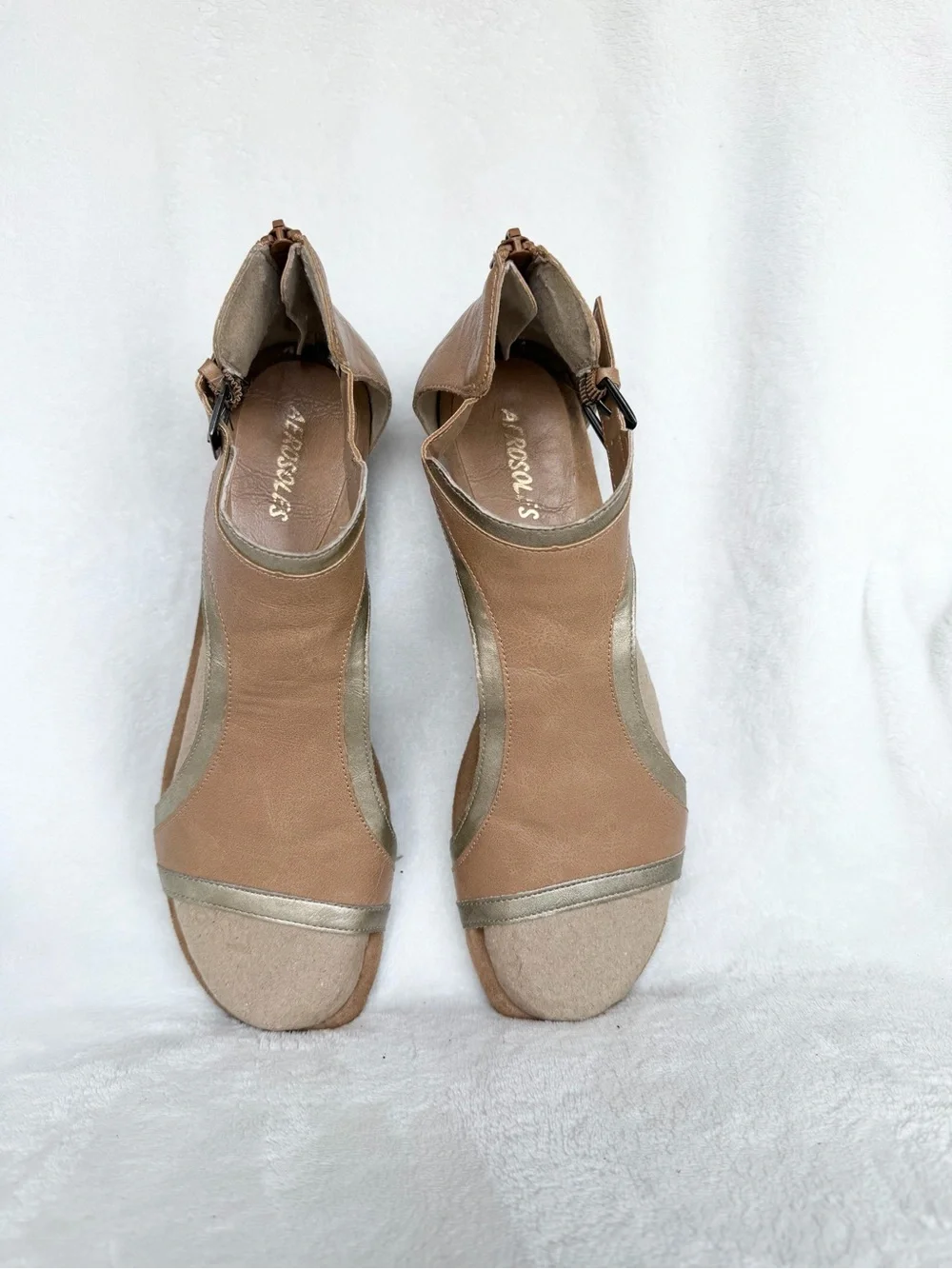 Aerosoles Light Brown Wedge Sandals Womens Size 9.5M Side Buckles